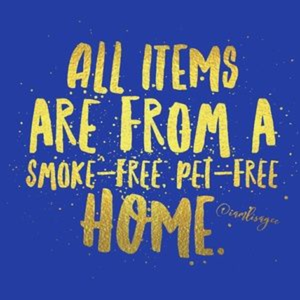 SMOKE free pet free clean home